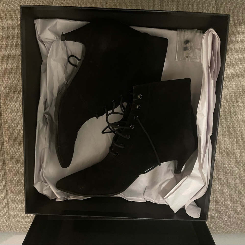 YSL Saint Laurent Paris Black Suede Kitten Heel Lace Up Ankle Boots, Sz 37